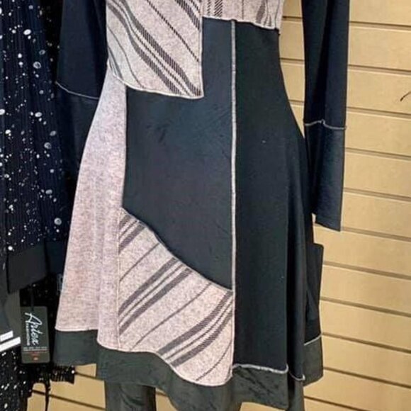 ARTEX Faux Leather Trimmed Pink & Black Tunic Dress Canadian Made Size Med NWT - Picture 5 of 12